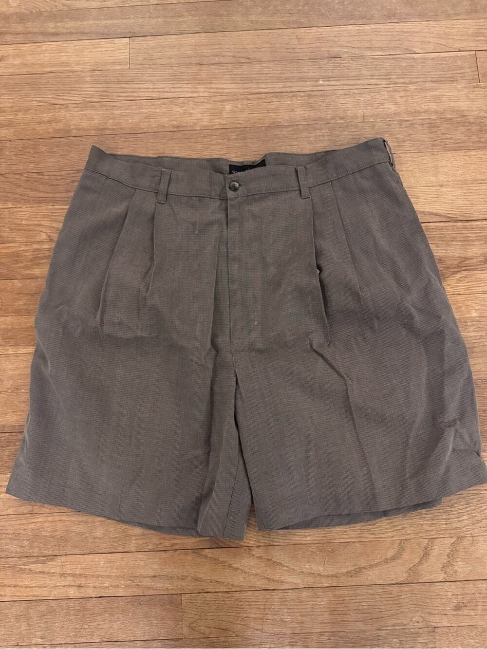 Croft & Barrow Men's Slate Pleated Shorts Tag Sz 40 (Measures 36" Waist) b18